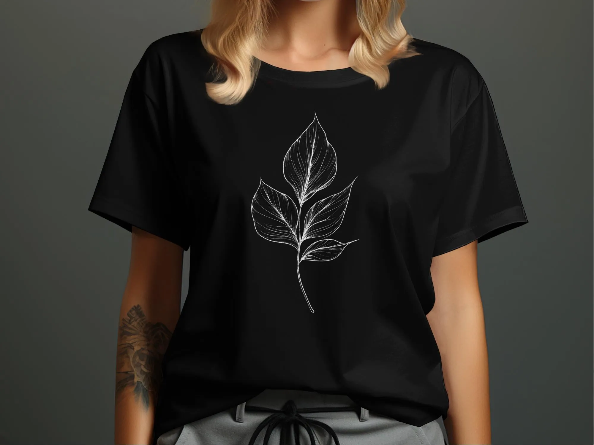 Nature Line Art Minimalistic T Shirt, Modern Leaf Design Shirt, Botanical Art Tee, Simple Leaf Drawing T Shirt, Stylish Casual Shirt