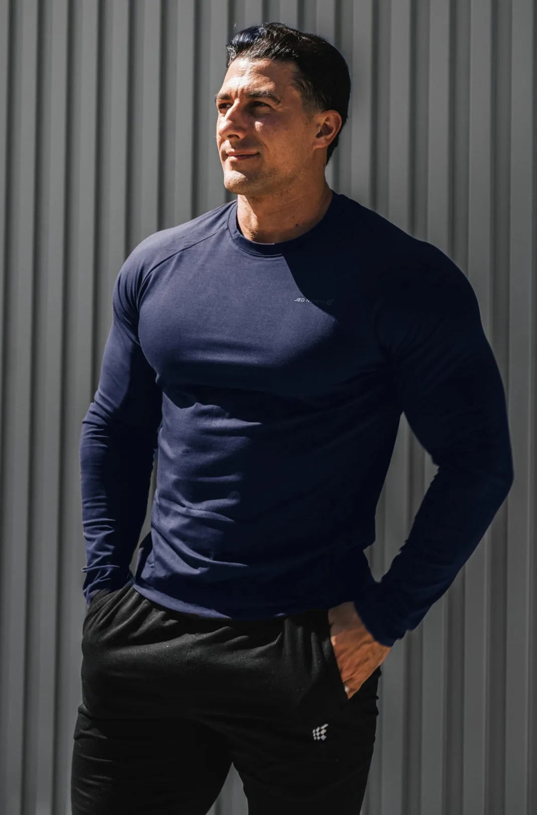 Titan Muscle-Fit Long Sleeve T-Shirt - Navy